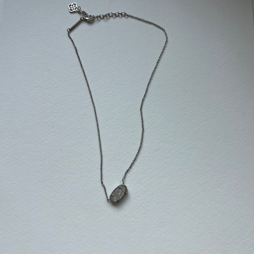 Kendra Scott Elisa Silver Pendant Necklace in Iridescent Drusy